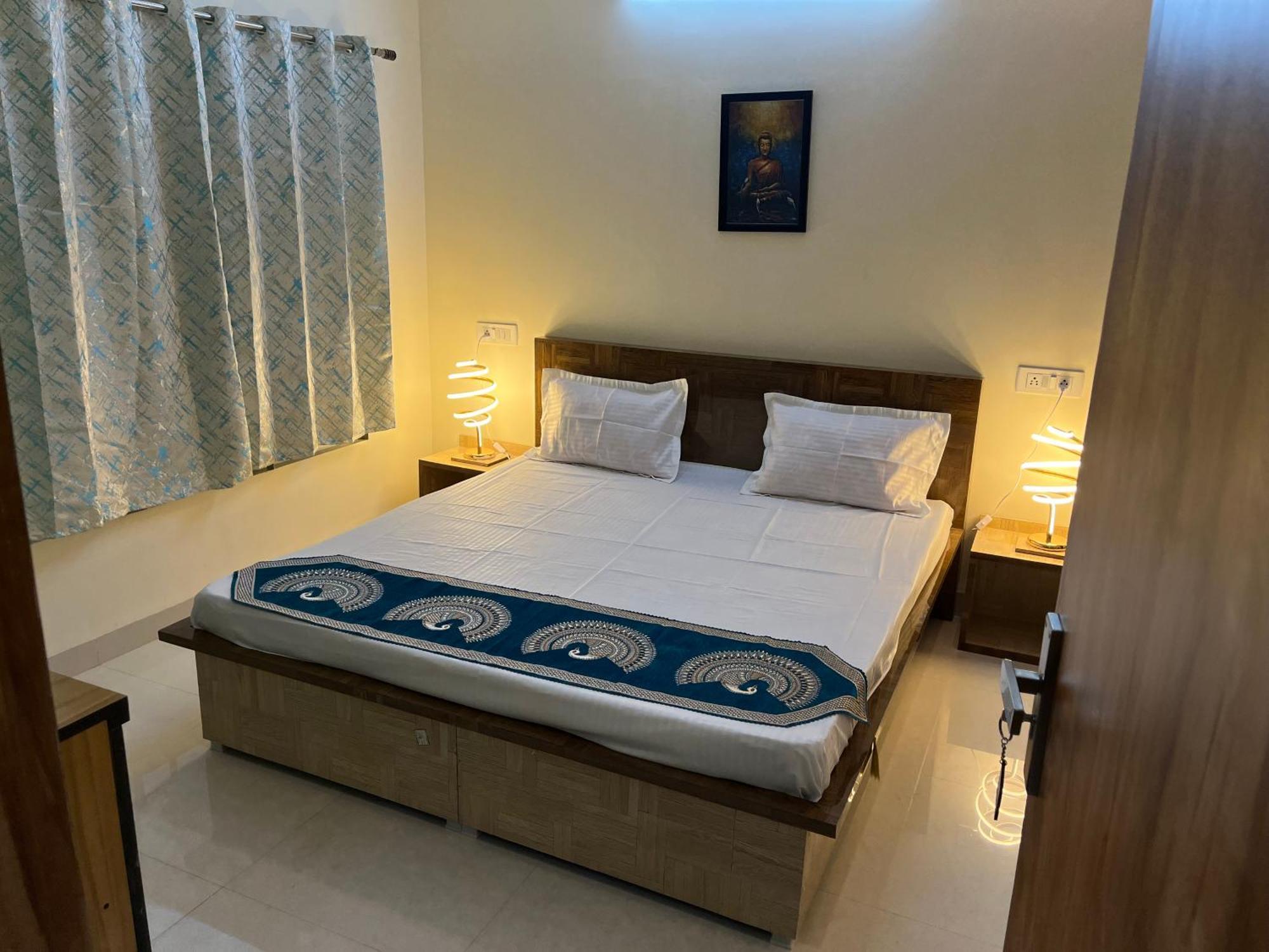 Hotel Shivashray Luxury Stays & Inn Ujjain Esterno foto