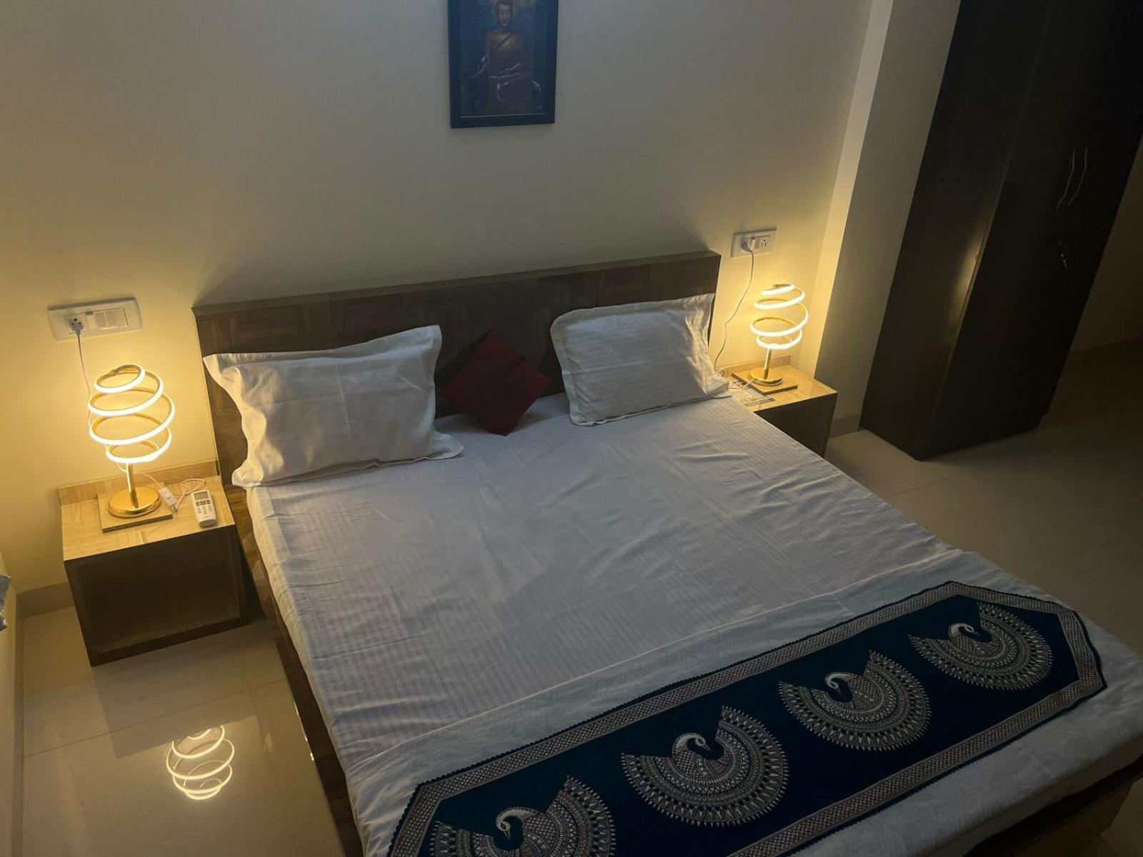 Hotel Shivashray Luxury Stays & Inn Ujjain Camera foto