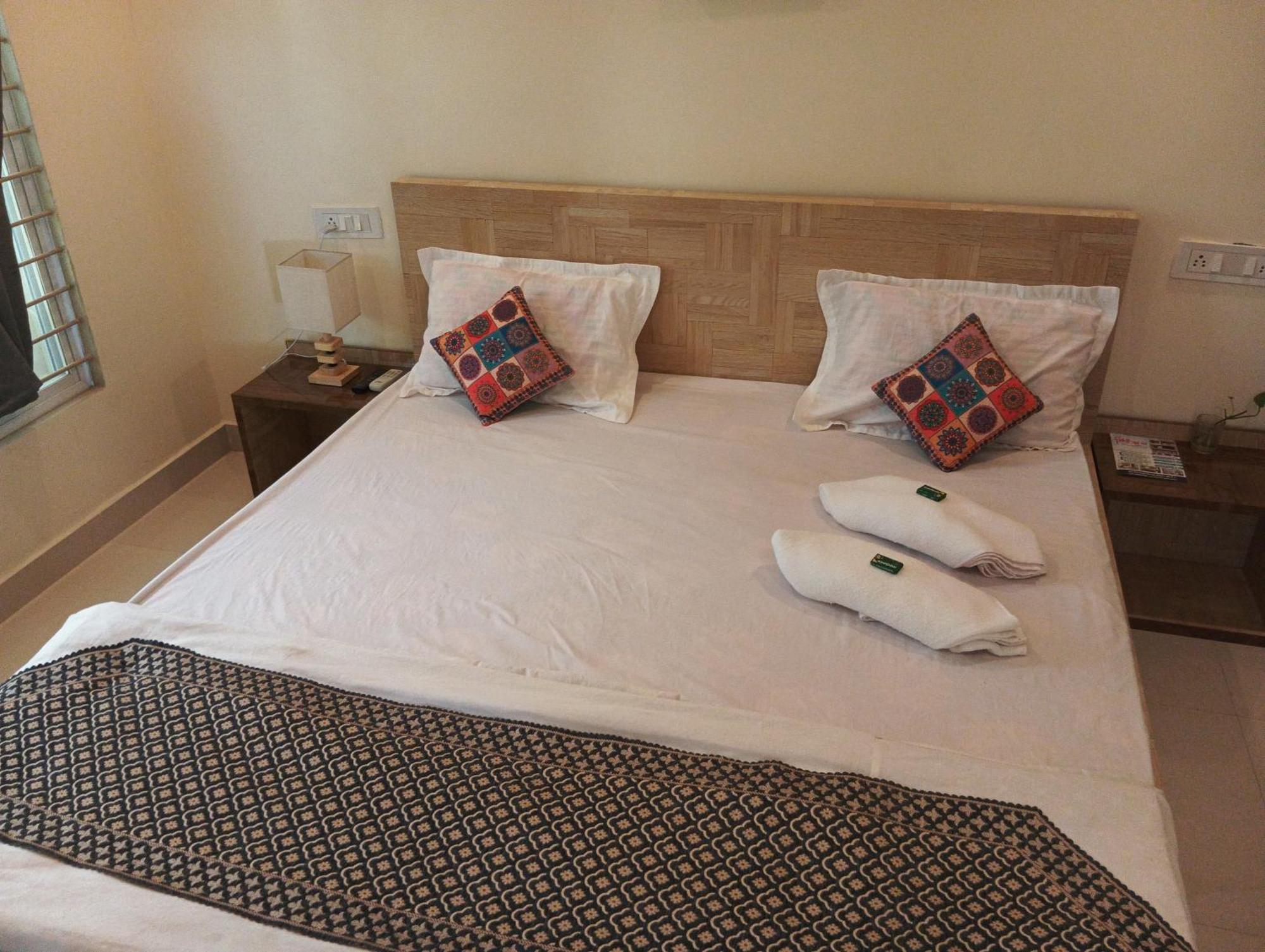 Hotel Shivashray Luxury Stays & Inn Ujjain Camera foto
